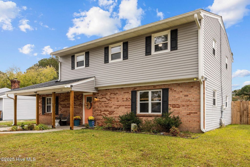 Photo of 145 White Oak Boulevard, Jacksonville, NC 28546 (MLS # 100539881)