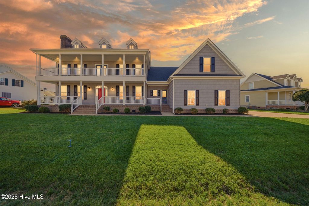 Photo of 183 Mariners Way, Moyock, NC 27958 (MLS # 100543345)