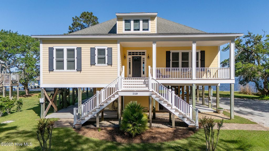 Photo of 259 Creek Road, Beaufort, NC 28516 (MLS # 100504538)