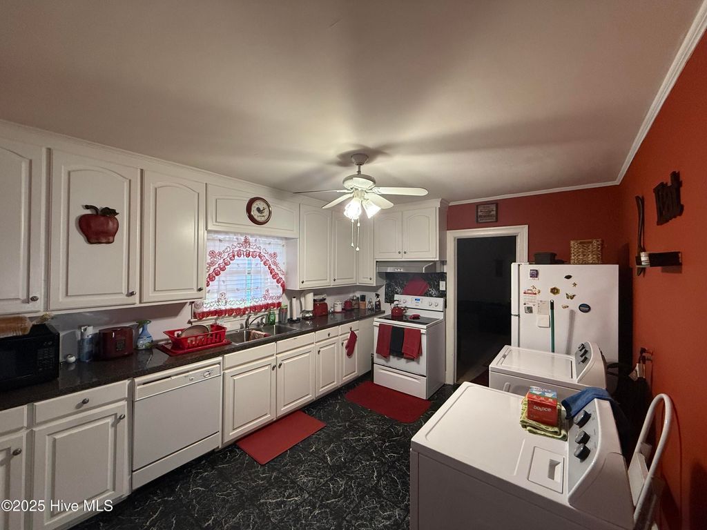 Photo of 909 Oriental Avenue, Kinston, NC 28504 (MLS # 100540661)