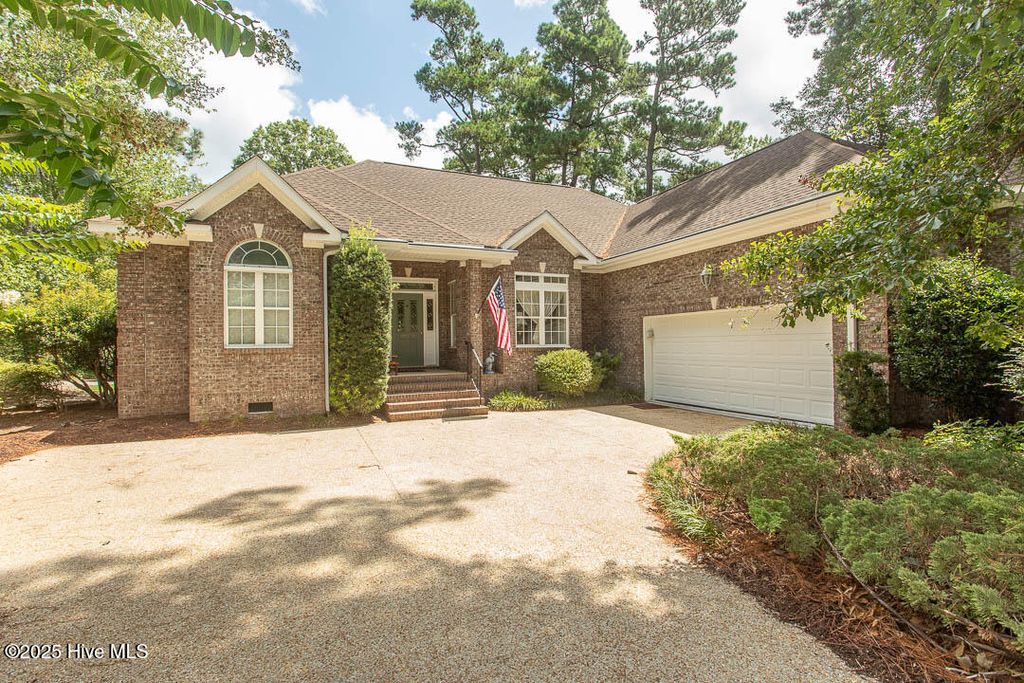 Photo of 134 Windsor Circle SW, Ocean Isle Beach, NC 28469 (MLS # 100521008)