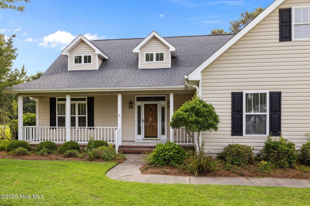 Photo of 206 Lazy Lane, Morehead City, NC 28557 (MLS # 100508518)