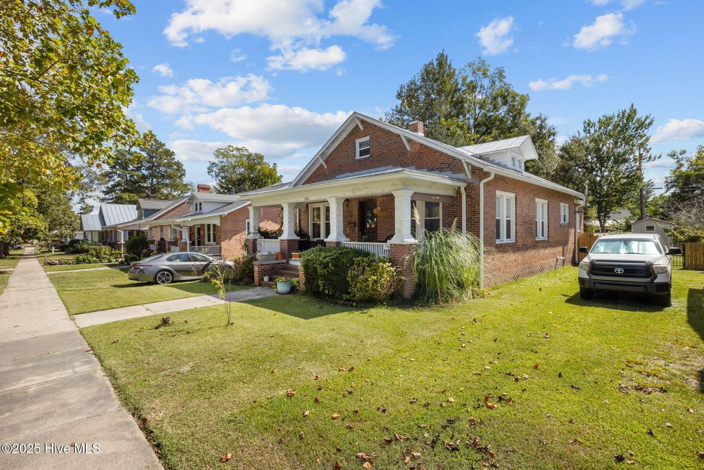 Photo of 1519 Rhem Avenue, New Bern, NC 28560 (MLS # 100535552)