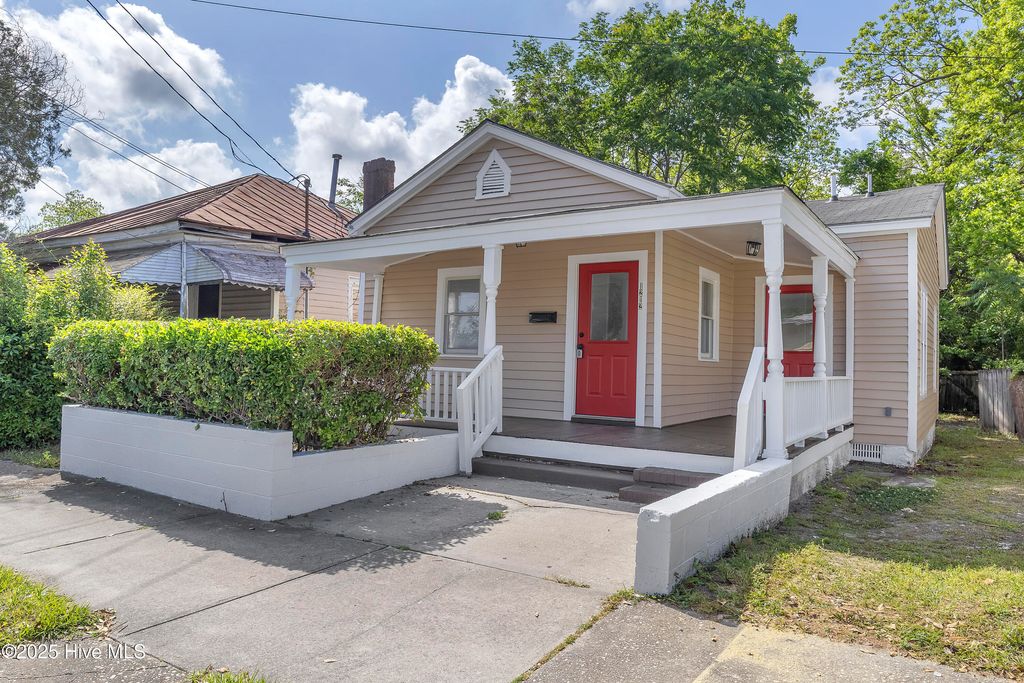 Photo of 1212 Castle Street, Wilmington, NC 28401 (MLS # 100503674)