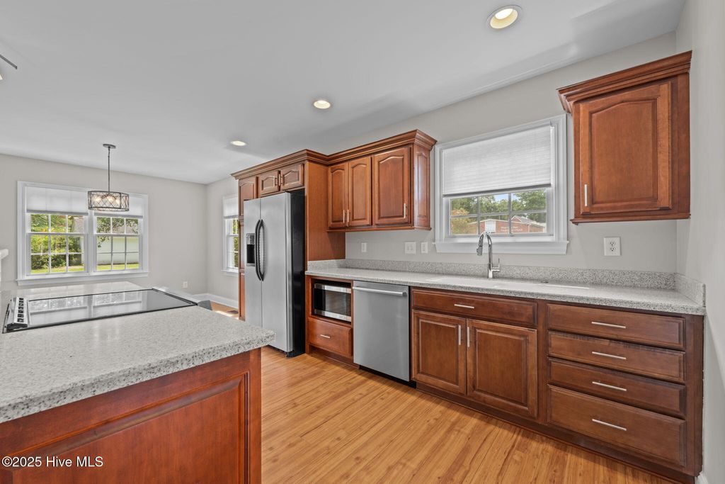 Photo of 1609 Lucerne Way, New Bern, NC 28560 (MLS # 100522521)