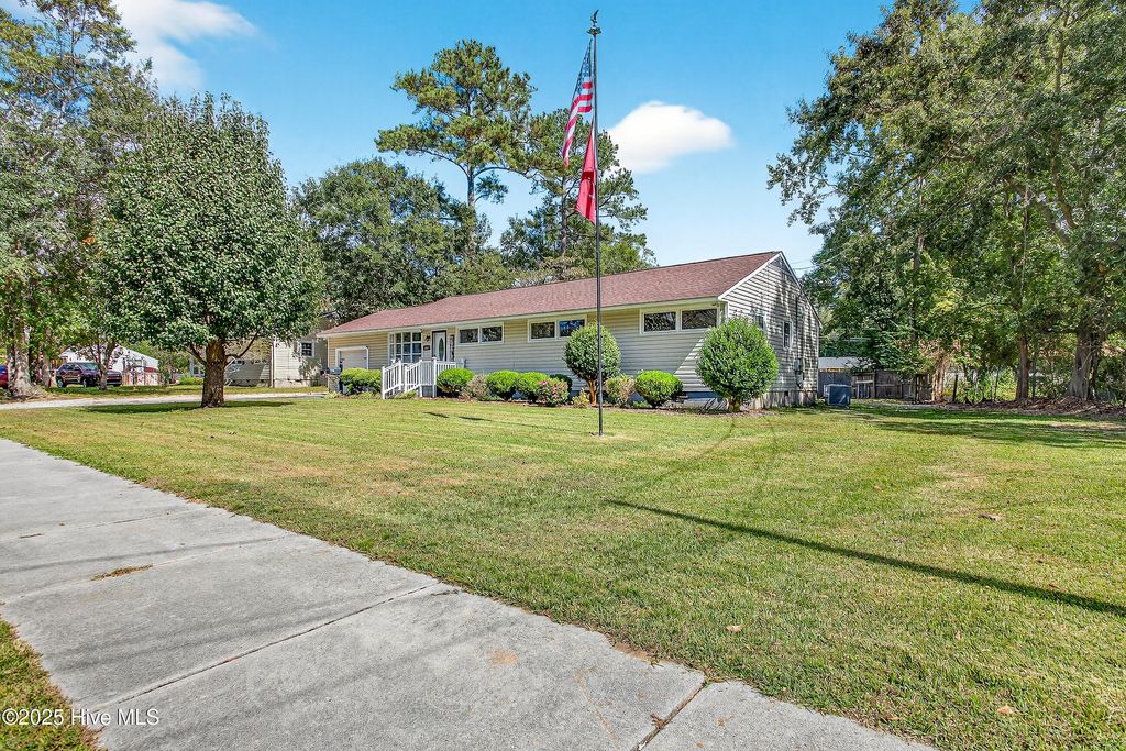 Photo of 512 Jarman Street, Jacksonville, NC 28540 (MLS # 100534976)