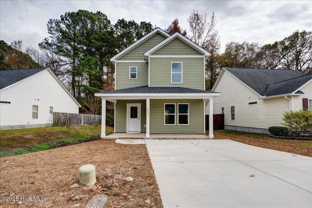 Photo of 4609 Rainmaker Drive, New Bern, NC 28562 (MLS # 100543714)