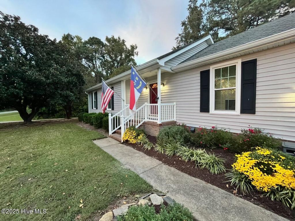 Photo of 408 Perkins Road, Goldsboro, NC 27530 (MLS # 100524255)