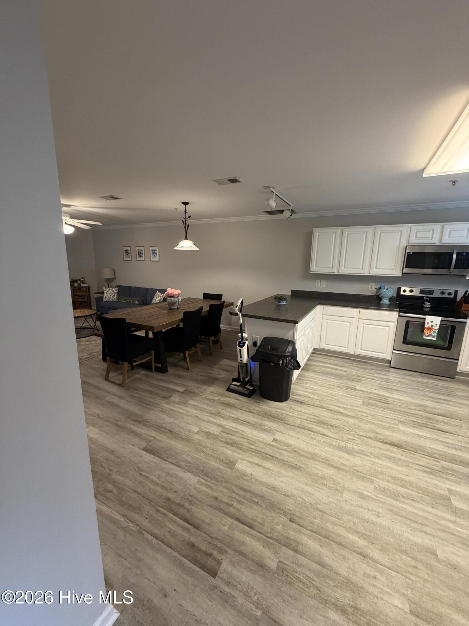 81 Precious Memories Lane