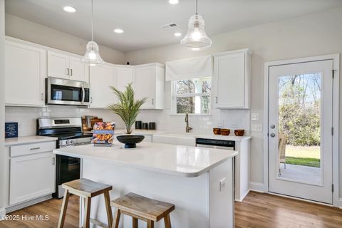 Tiny photo for 101 Harvest Meadow Crossing, Jacksonville, NC 28546 (MLS # 100535956)