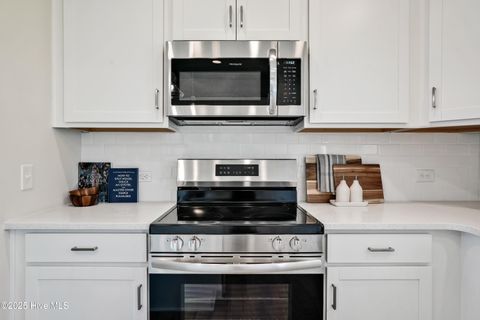 Tiny photo for 101 Harvest Meadow Crossing, Jacksonville, NC 28546 (MLS # 100535956)