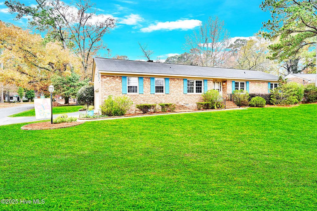 Photo of 108 Wilkshire Drive, Greenville, NC 27858 (MLS # 100542620)