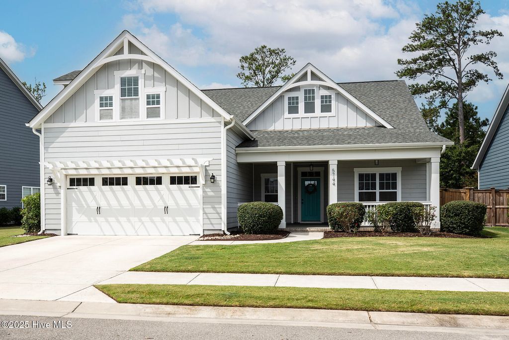 Photo of 5744 Brown Pelican Lane, Wilmington, NC 28409 (MLS # 100532810)