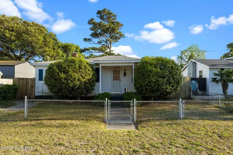 2205 Bay Street, Morehead City, NC 28557 - #: 100504326