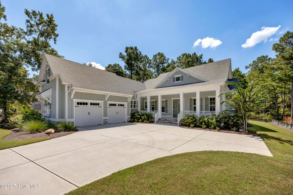 Photo of 469 Woodbury Court SE, Bolivia, NC 28422 (MLS # 100526837)