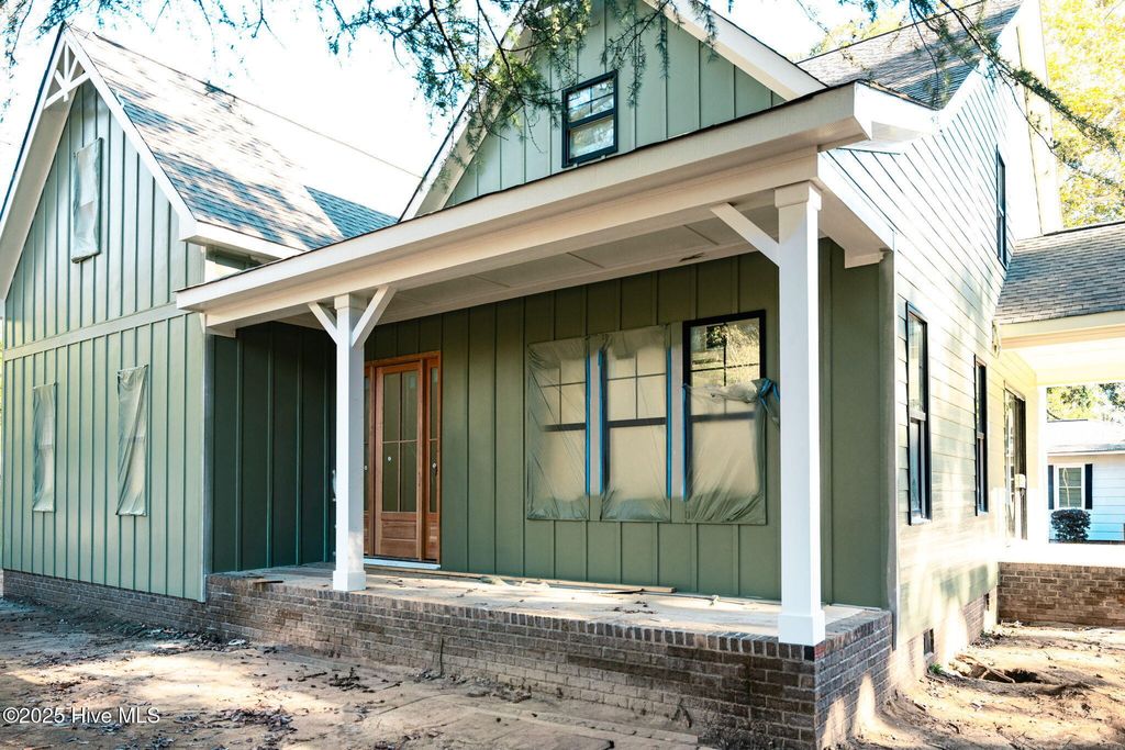 Photo of 245 W Connecticut Avenue, Southern Pines, NC 28387 (MLS # 100533709)