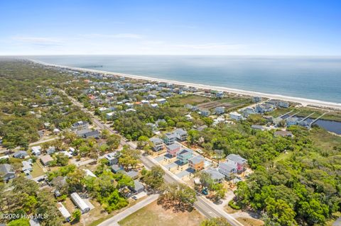 A home in Oak Island