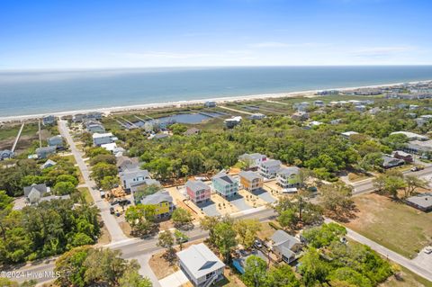 A home in Oak Island