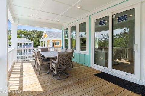 A home in Oak Island