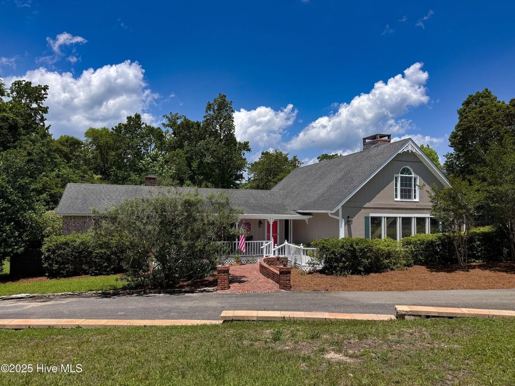 Photo of 522 Hughes Road, Hampstead, NC 28443 (MLS # 100504615)