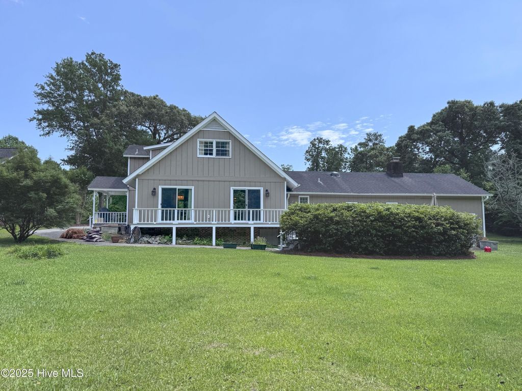 Photo of 522 Hughes Road, Hampstead, NC 28443 (MLS # 100504615)