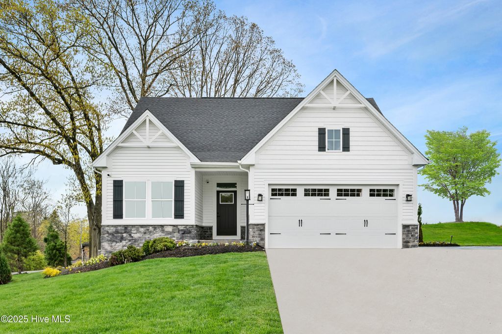 Photo of 914 Rindlewood Trail NE, Bolivia, NC 28422 (MLS # 100515982)