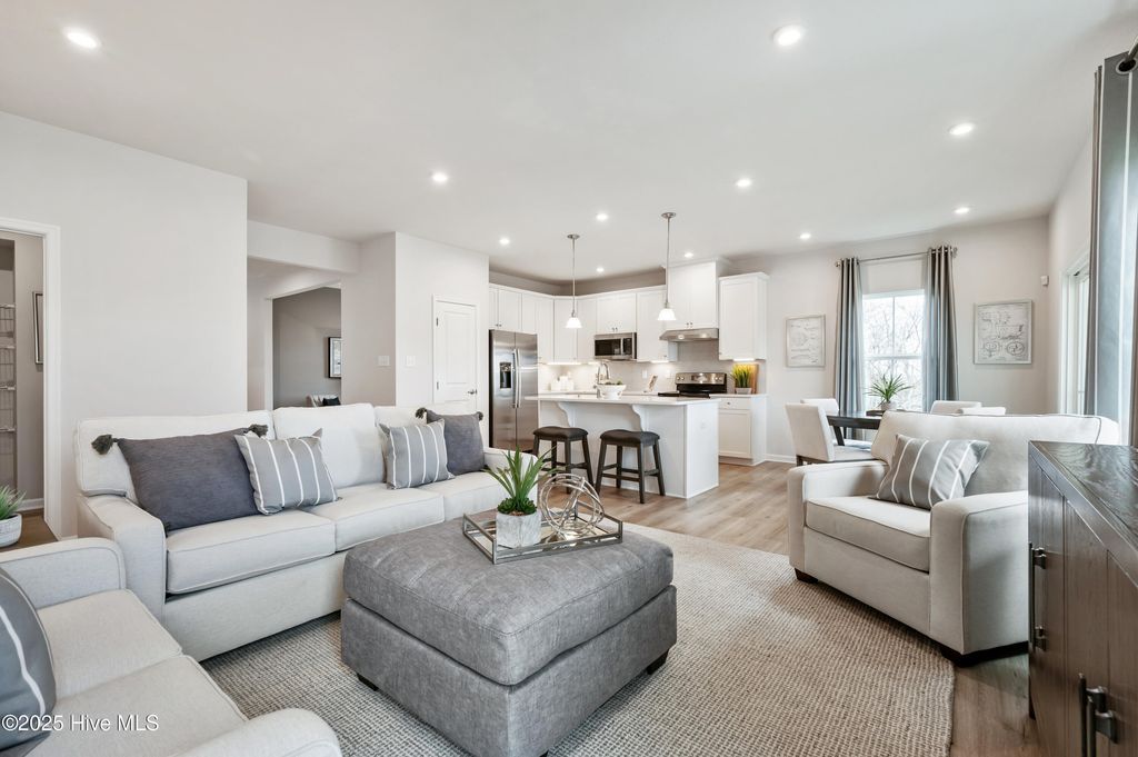 Photo of 914 Rindlewood Trail NE, Bolivia, NC 28422 (MLS # 100515982)