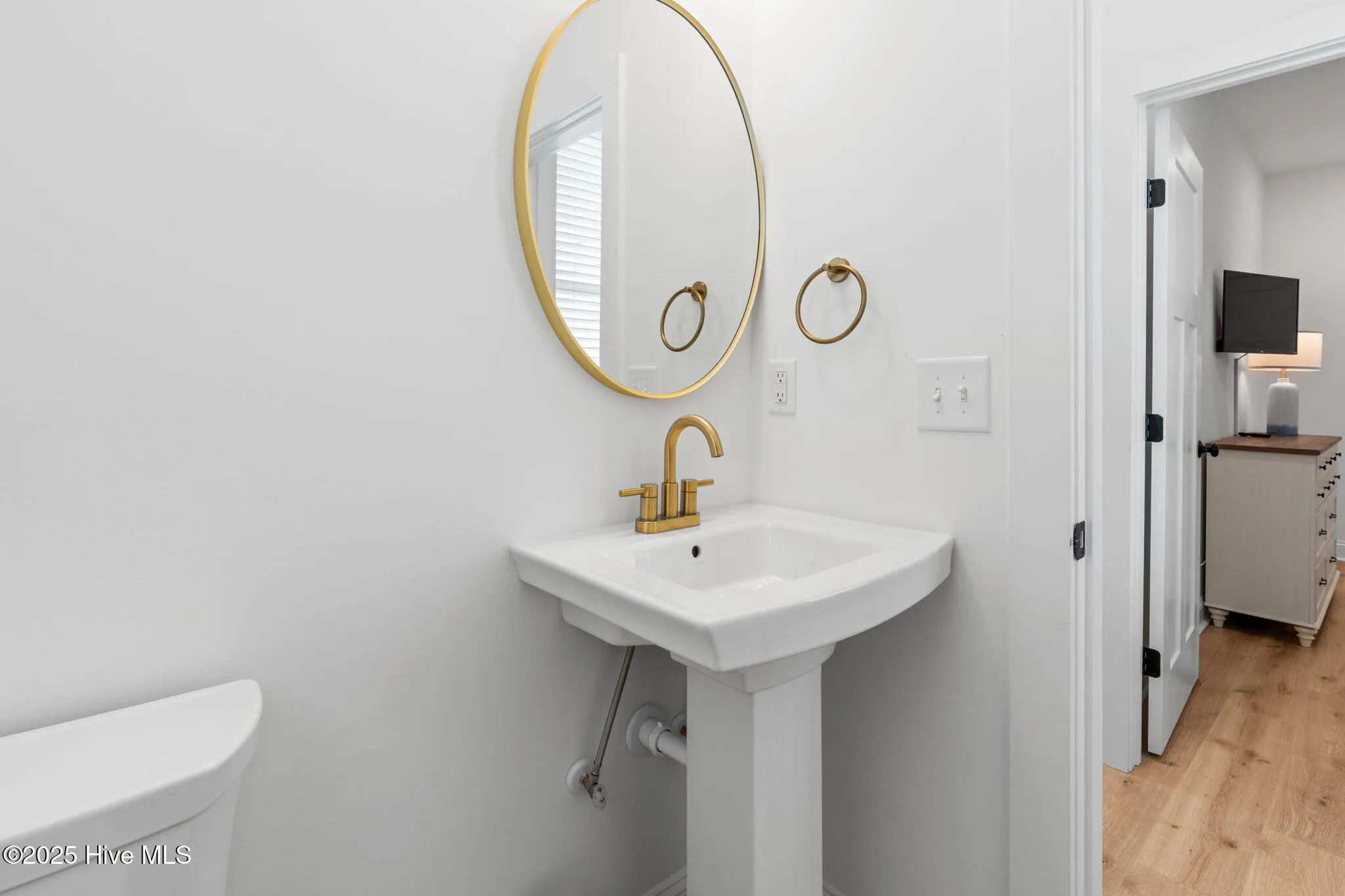 Oak Island, North Carolina 28465, United States, 4 Bedrooms Bedrooms, ,4 BathroomsBathrooms,Residential,Active,210913