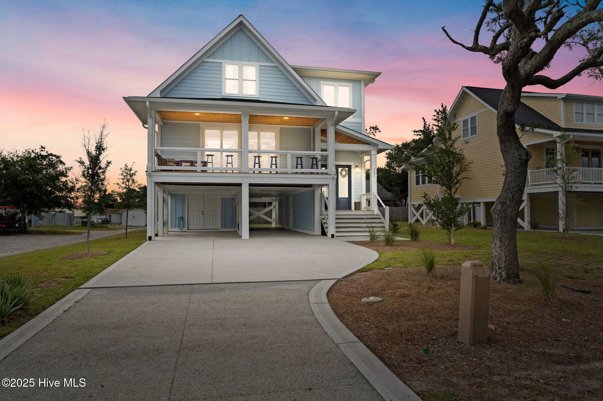 Oak Island, North Carolina 28465, United States, 4 Bedrooms Bedrooms, ,4 BathroomsBathrooms,Residential,Active,210913