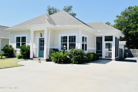 A home in Oak Island