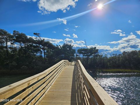 A home in Oak Island