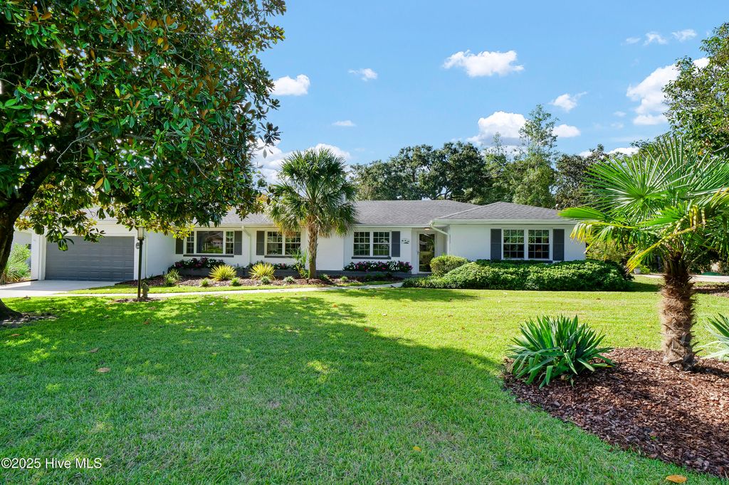 Photo of 218 Robert E Lee Drive, Wilmington, NC 28412 (MLS # 100534528)