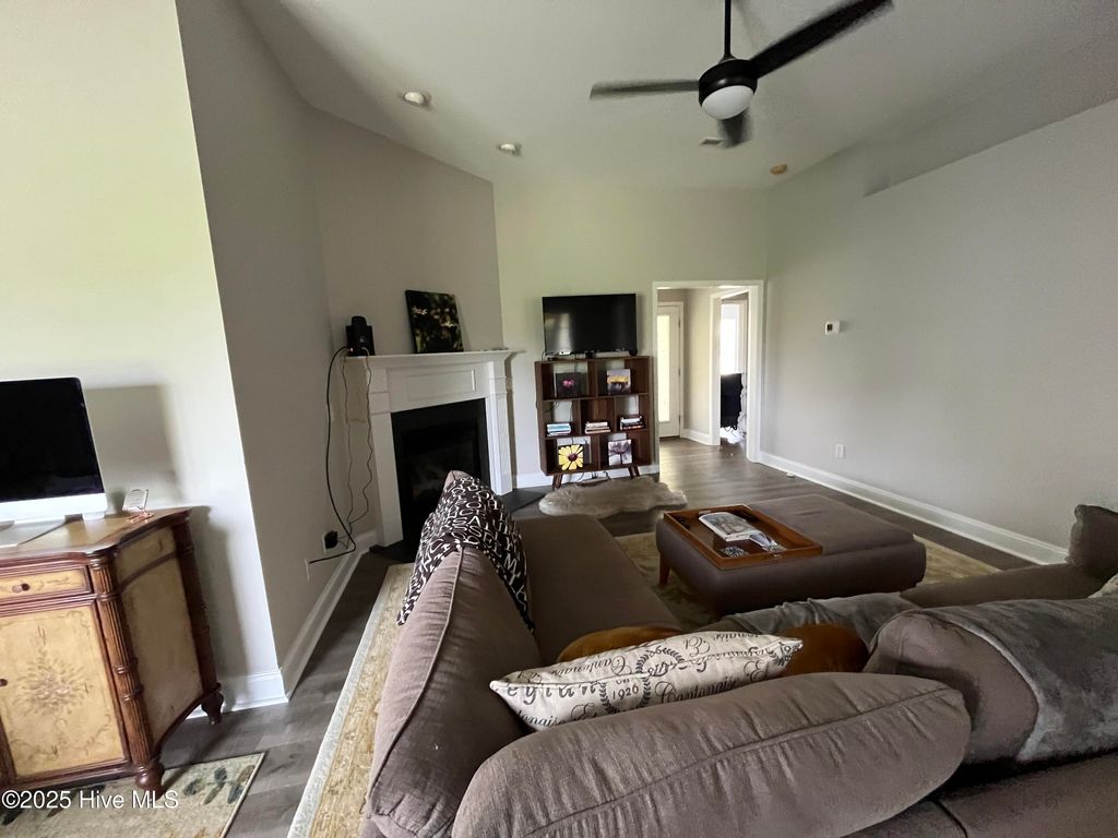 Photo of 5189 Minnesota Drive SE, Southport, NC 28461 (MLS # 100538374)