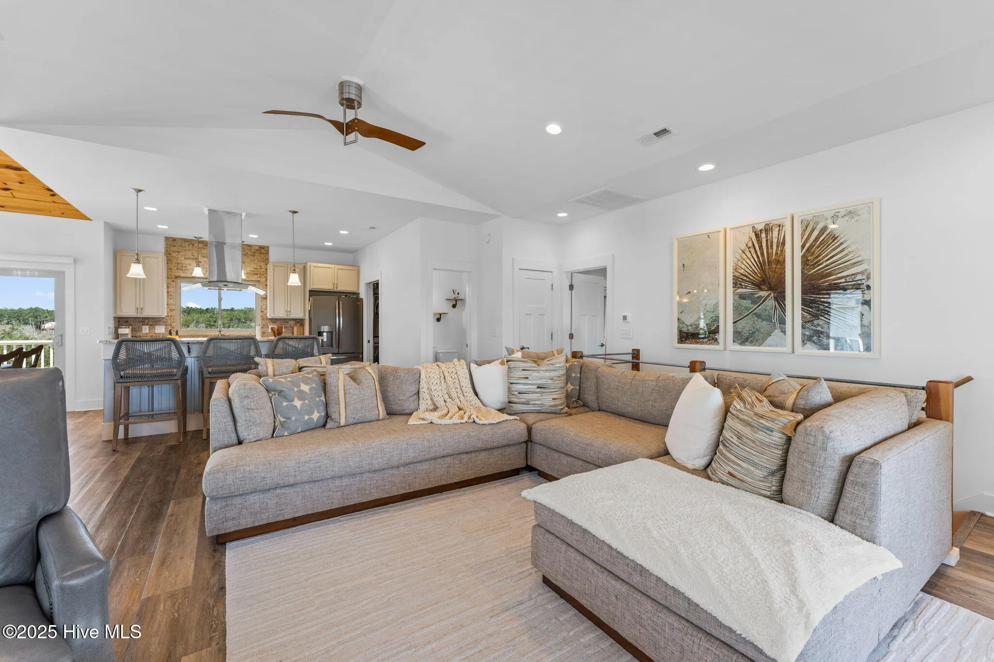 Sneads Ferry, North Carolina 28460, United States, 4 Bedrooms Bedrooms, ,4 BathroomsBathrooms,Residential,Active,183277