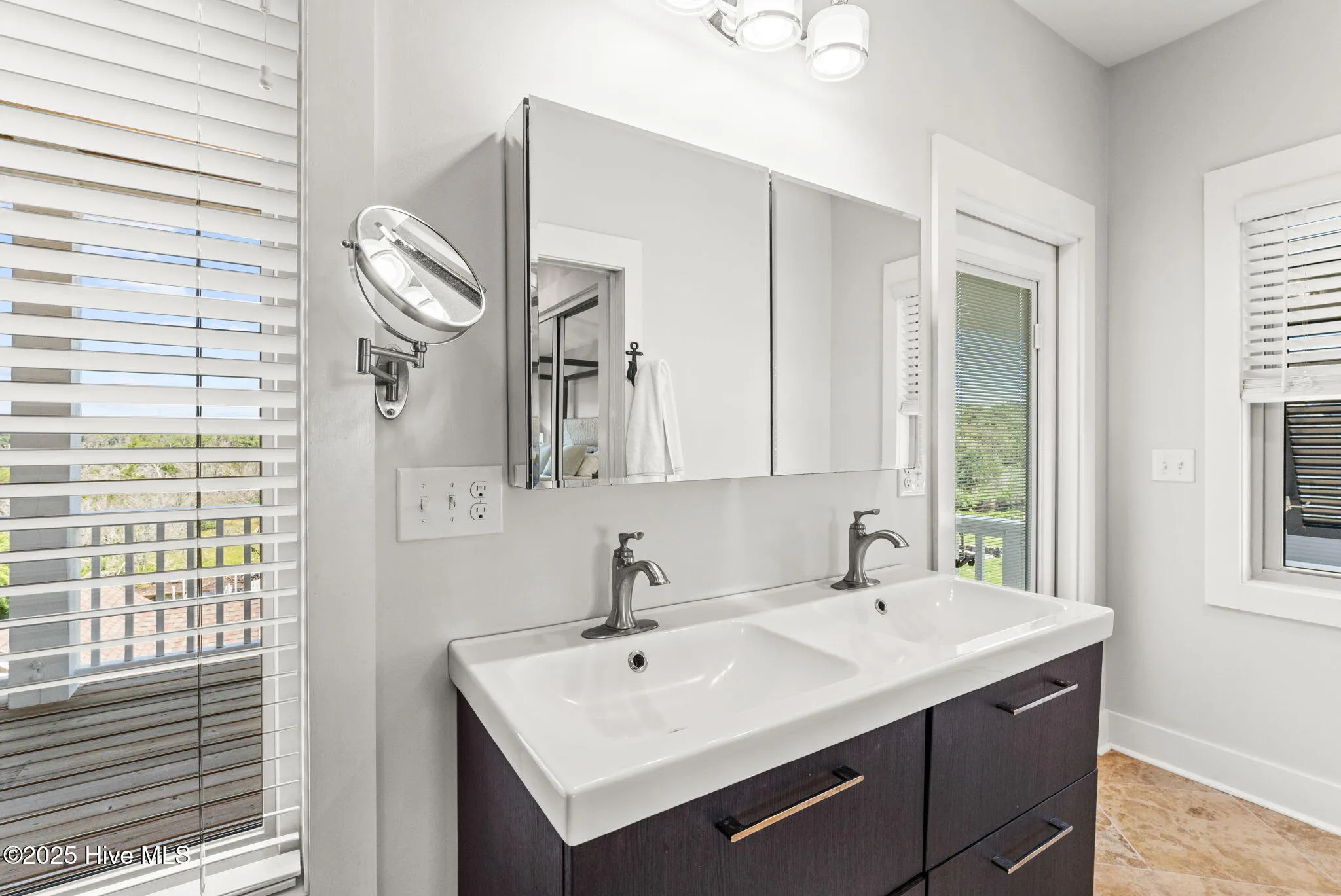 Sneads Ferry, North Carolina 28460, United States, 4 Bedrooms Bedrooms, ,4 BathroomsBathrooms,Residential,Active,183277