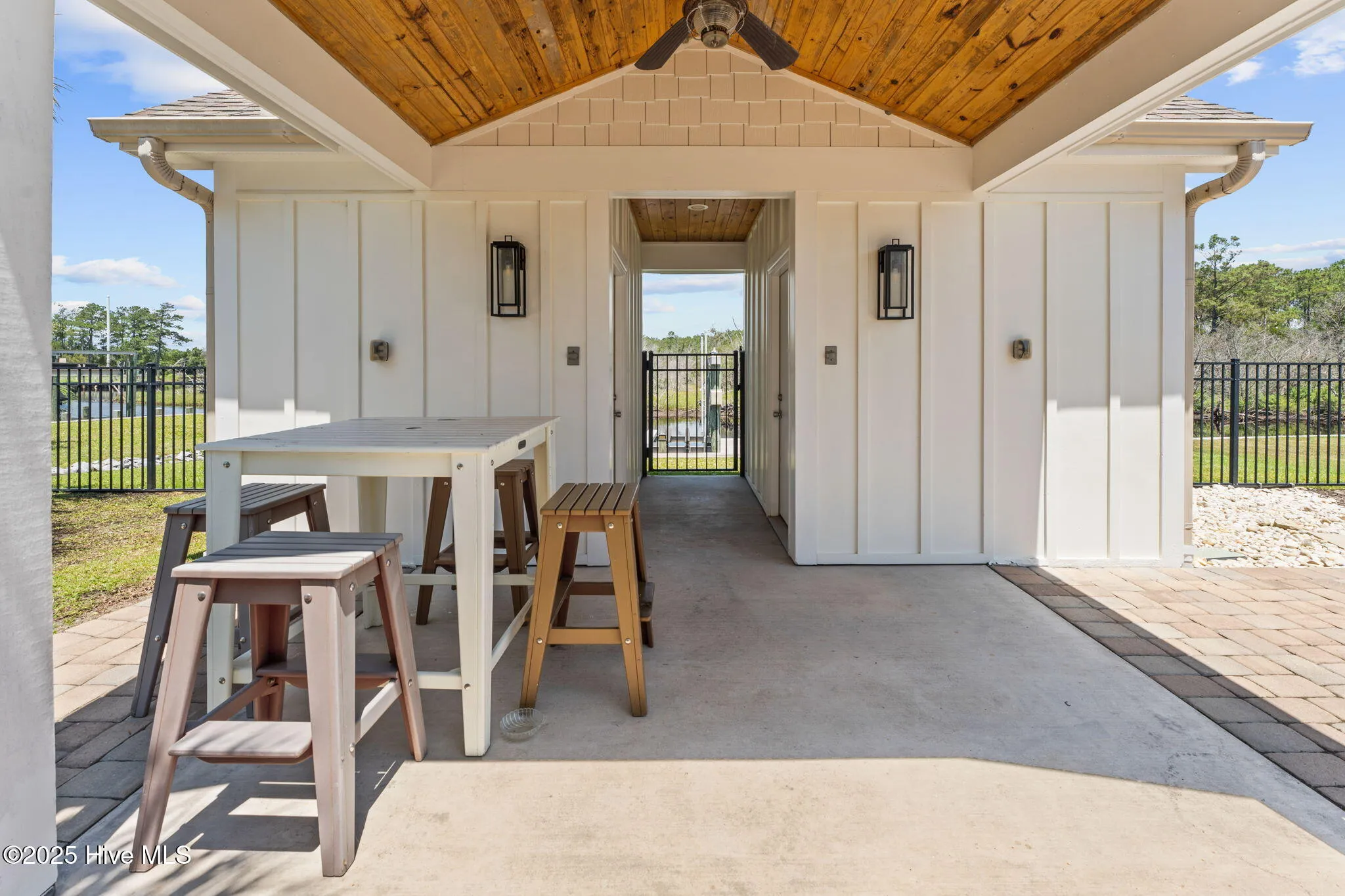 Sneads Ferry, North Carolina 28460, United States, 4 Bedrooms Bedrooms, ,4 BathroomsBathrooms,Residential,Active,183277