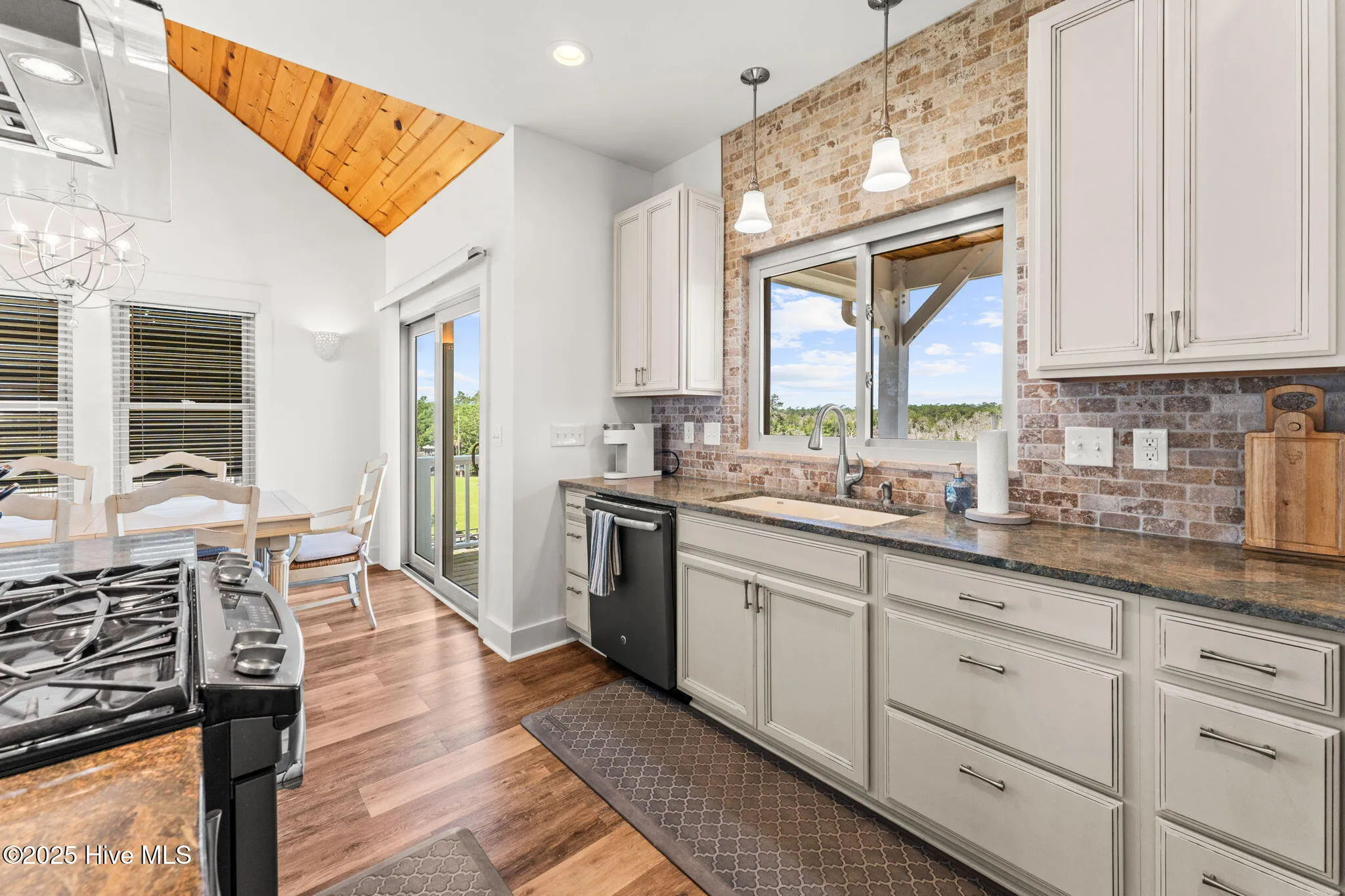 Sneads Ferry, North Carolina 28460, United States, 4 Bedrooms Bedrooms, ,4 BathroomsBathrooms,Residential,Active,183277