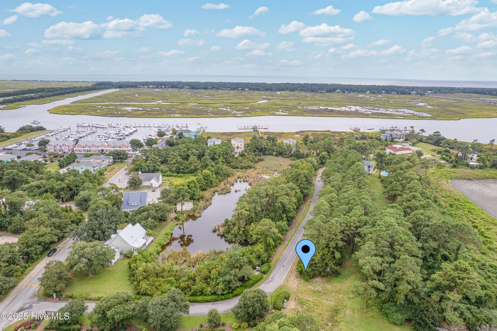 Photo of 4042 Barnes Bluff Drive SE, Southport, NC 28461 (MLS # 100529812)