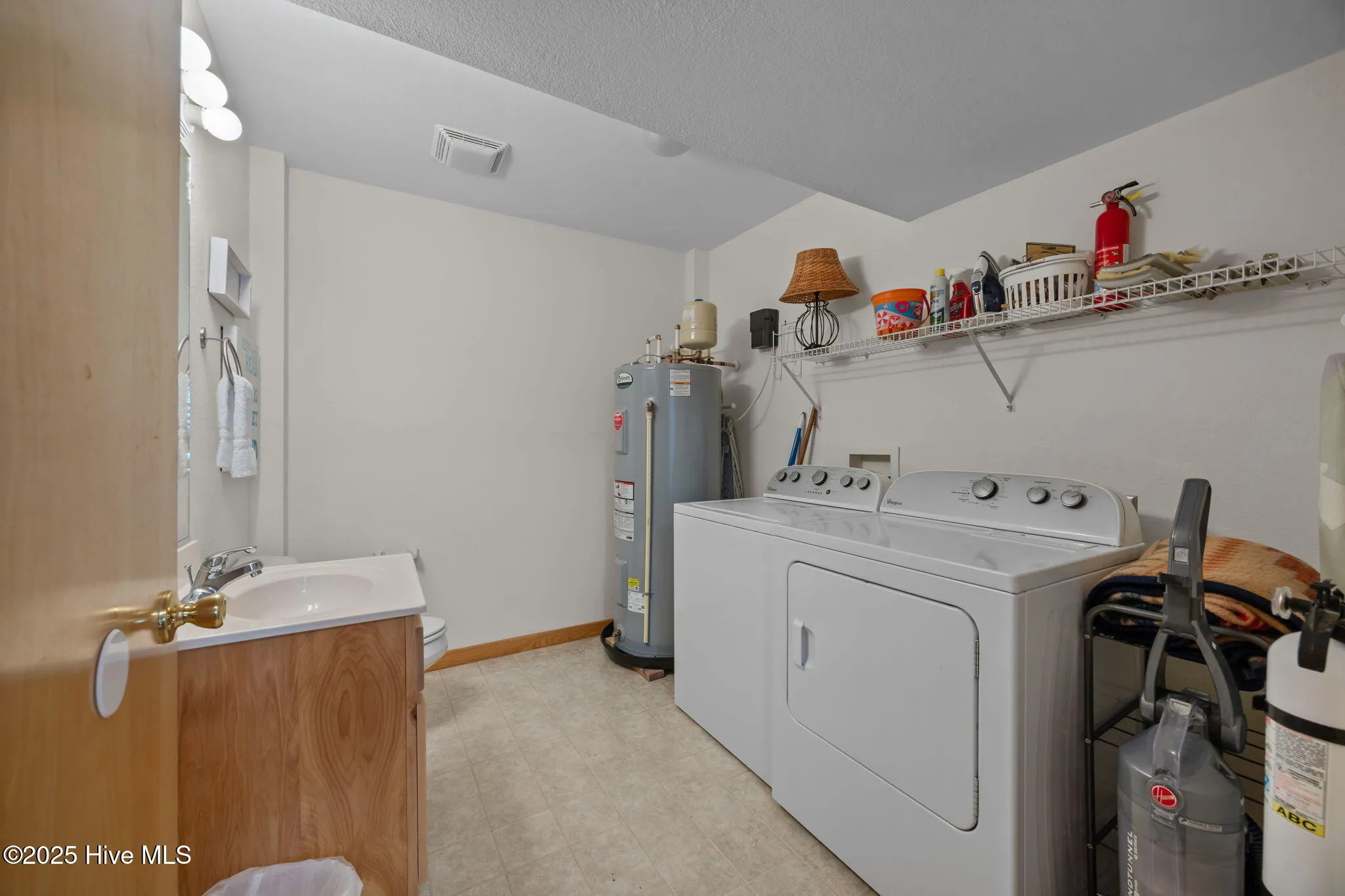 Kill Devil Hills, North Carolina 27948, United States, 4 Bedrooms Bedrooms, ,4 BathroomsBathrooms,Residential,Active,233264