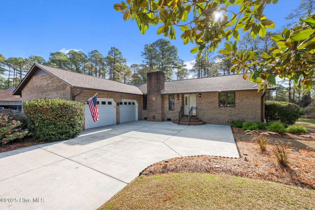 Photo of 1416 Santa Lucia Drive, New Bern, NC 28560 (MLS # 100543100)
