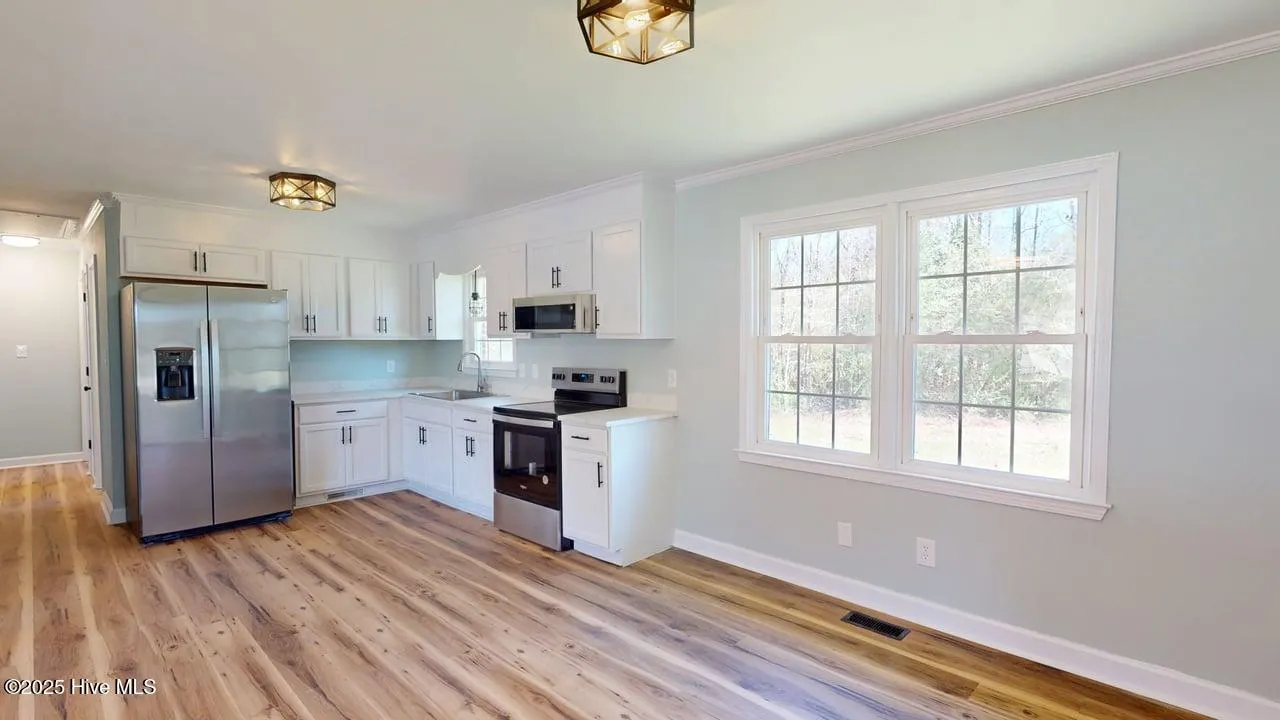 Jacksonville, North Carolina 28540, United States, 3 Bedrooms Bedrooms, ,2 BathroomsBathrooms,Residential,Active,103032