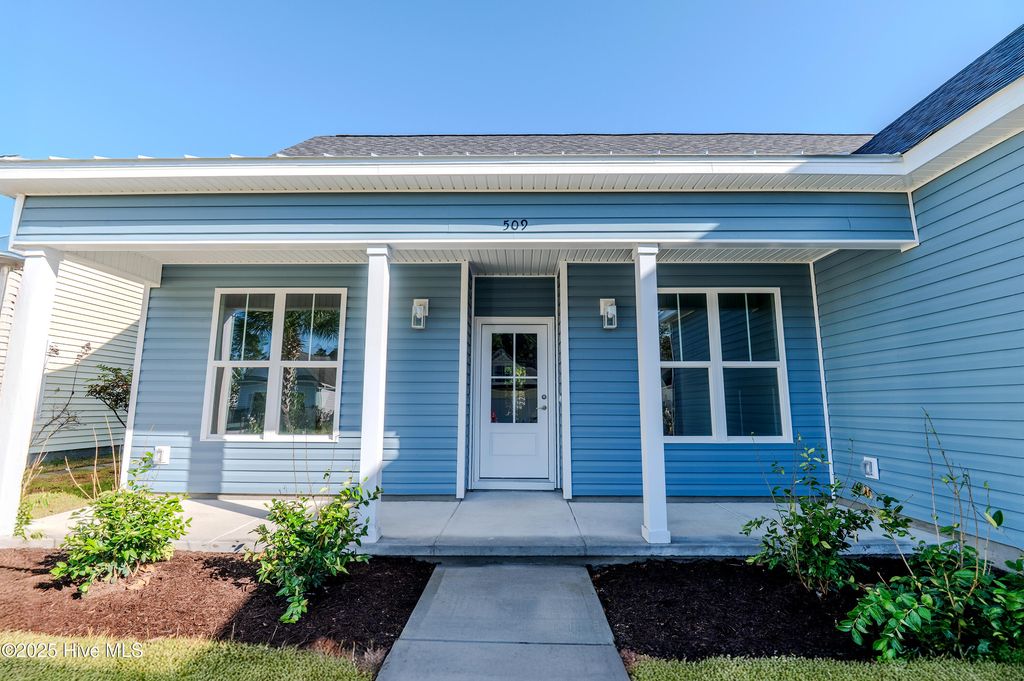 Photo of 509 Catamaran Drive, Wilmington, NC 28412 (MLS # 100503564)
