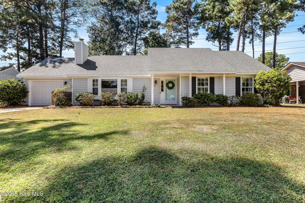 Photo of 121 Silver Leaf Drive, Jacksonville, NC 28546 (MLS # 100532892)