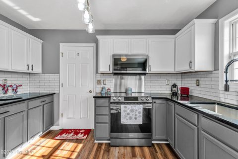Tiny photo for 200 Honey Court E, Jacksonville, NC 28540 (MLS # 100543275)