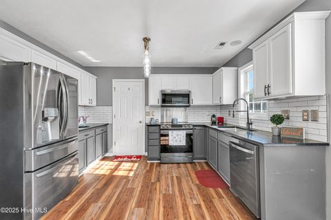 Tiny photo for 200 Honey Court E, Jacksonville, NC 28540 (MLS # 100543275)