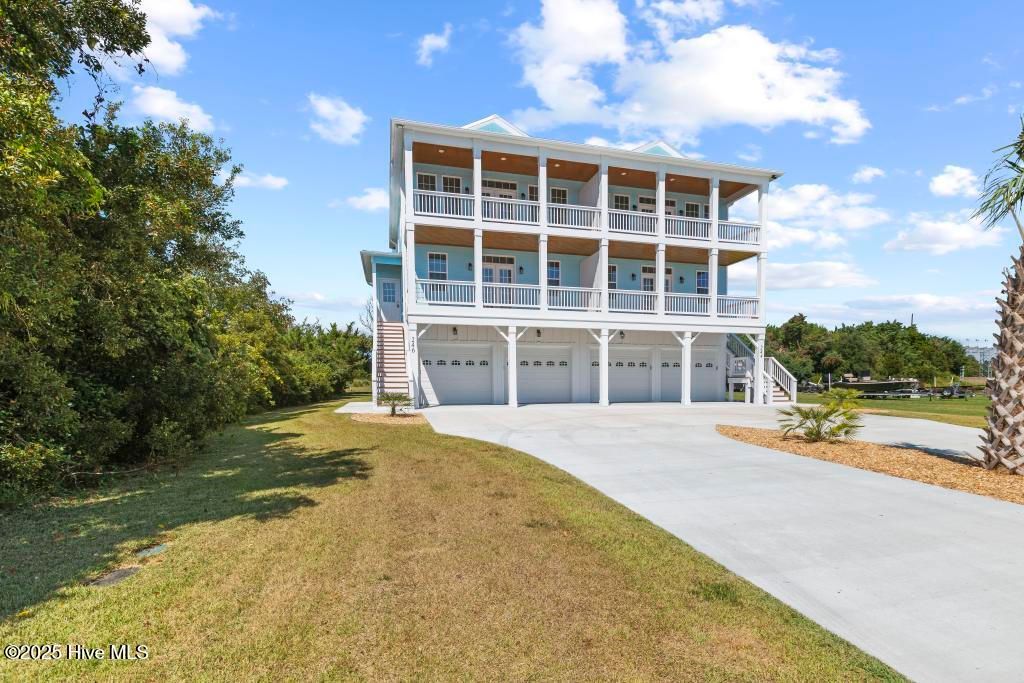 Photo of 246 Grandview Drive, Sneads Ferry, NC 28460 (MLS # 100533326)