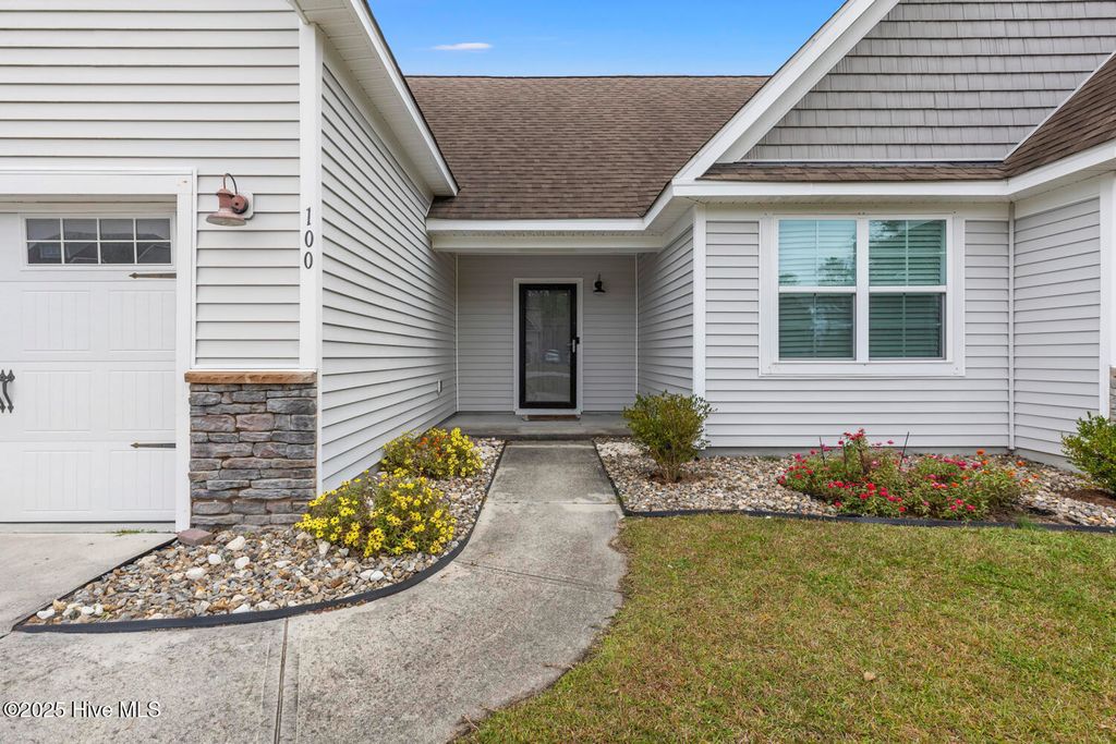 Photo of 100 Kenna Court, Jacksonville, NC 28540 (MLS # 100540361)