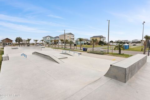 A home in Oak Island