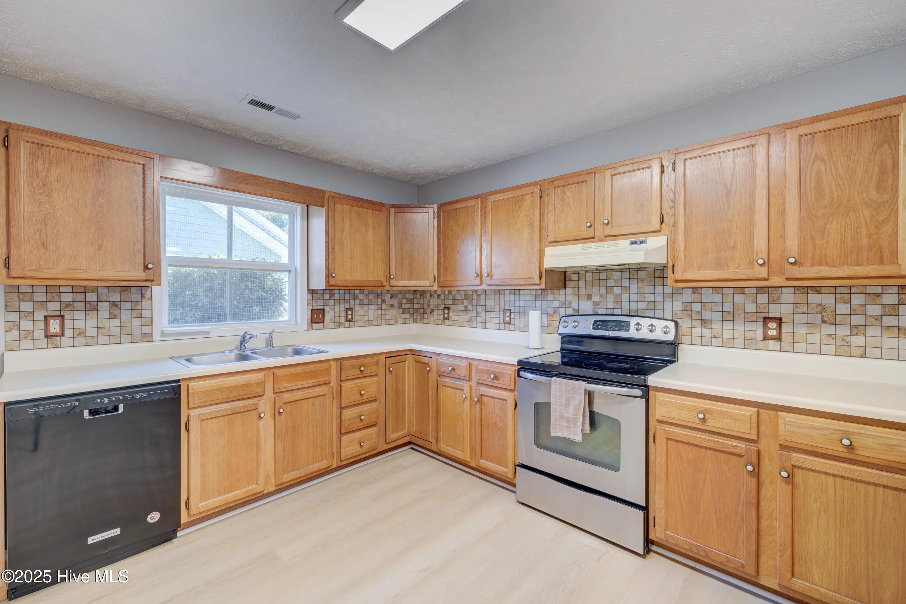 Wilmington, North Carolina 28412, United States, 3 Bedrooms Bedrooms, ,2 BathroomsBathrooms,Residential,Active,205117