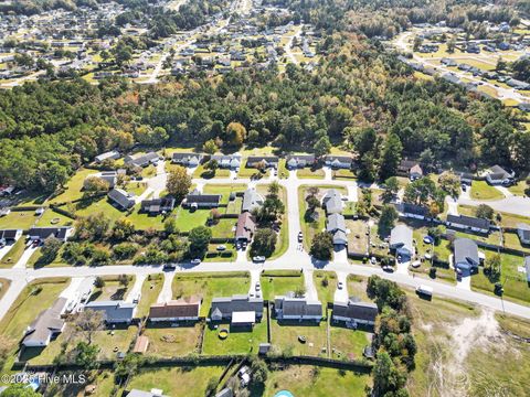 Tiny photo for 113 Parnell Road, Hubert, NC 28539 (MLS # 100539752)